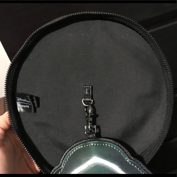 🖤Hatbox Ghost Haunted Mansion Loungefly Satchel👻 - Picture 6 of 6